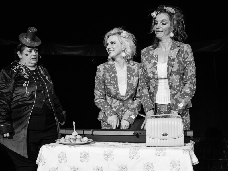 Les Fraîches et Madame Loyale